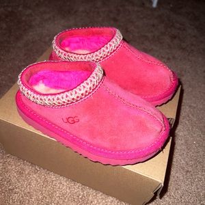 Toddler Pink Ugg slippers